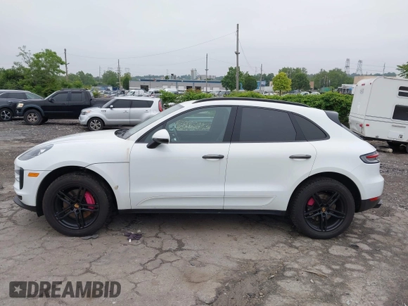 2020 Porsche Macan with VIN WP1AA2A50LLB05839, listed as a IAAI auction lot 42488259 with 62,447 mi miles and . Bid and sale history available at DreamBid. Image 14.