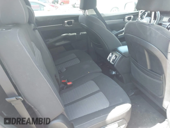 2021 Kia Sorento LX with VIN 5XYRG4LCXMG022068, listed as a IAAI auction lot 42674184 with 112,163 mi miles and . Bid and sale history available at DreamBid. Image 8.