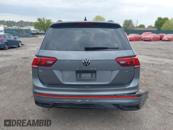 2024 Volkswagen Tiguan SE R-Line Black с VIN 3VV8B7AX7RM081396, выставлен на аукционе IAAI как лот 42079851 с пробегом 18 469 миль миль и . История ставок и продаж доступна на DreamBid. Изображение 15.