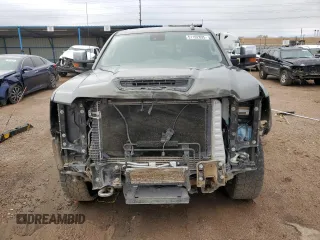 2018 GMC Sierra 2500HD Denali z VIN 1GT12UEY4JF128650, wystawiony jako Copart lot #51102895 z przebiegiem 131 010 mil mil oraz Szkoda całkowita • Salvage title. Historia ofert i sprzedaży dostępna na DreamBid. Obrazek 5.
