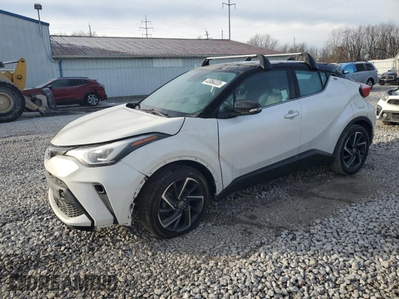 2022 Toyota C-HR XLE z VIN NMTKHMBX4NR145810, wystawiony jako Copart lot #43066335 z przebiegiem 40 462 mil mil oraz Czysty tytuł • Clean title. Historia ofert i sprzedaży dostępna na DreamBid. Obrazek 1.