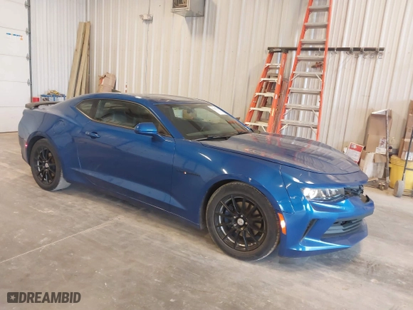 2016 Chevrolet Camaro 2LT with VIN 1G1FD1RS4G0189165, listed as a IAAI auction lot 41841175 with 67,564 mi miles. Bid and sale history available at carsss.com. Image 1.