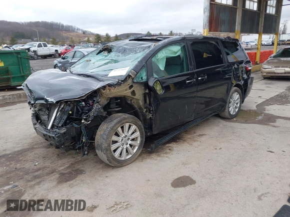 2017 Toyota Sienna XLE with VIN 5TDDZ3DC9HS147035, listed as a IAAI auction lot 41737602 with 82,008 mi miles and . Bid and sale history available at DreamBid. Image 2.