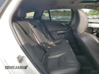 2016 Volvo V60 T5 z VIN YV4612HK2G1005209, wystawiony jako Copart lot #54022275 z przebiegiem 119 680 mil mil oraz Szkoda całkowita • Salvage title. Historia ofert i sprzedaży dostępna na DreamBid. Obrazek 11.