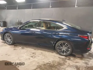 2022 Lexus ES 350 with VIN 58ADZ1B11NU133521, listed as a IAAI auction lot 42120415 with 13,398 mi miles and . Bid and sale history available at DreamBid. Image 6.