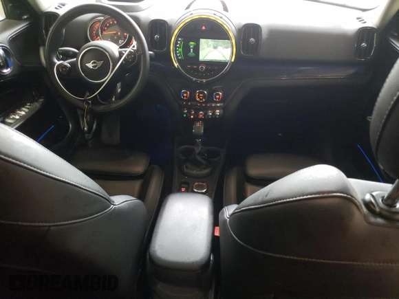 2018 MINI Countryman Cooper с VIN WMZYV5C31J3E04614, выставлен на аукционе Copart как лот 57802375 с пробегом 121 302 миль миль и Списание • Salvage title. История ставок и продаж доступна на DreamBid. Изображение 8.
