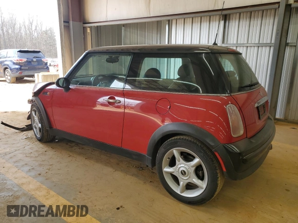 2004 MINI Hardtop with VIN WMWRC33474TJ58626, listed as a Copart auction lot 49226175 with 116,115 mi miles and Salvage Title. Bid and sale history available at DreamBid. Image 2.