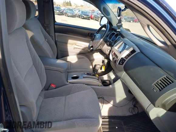 2008 Toyota Tacoma with VIN 5TEUU42N68Z533231, listed as a IAAI auction lot 41588789 with 114,423 mi miles and . Bid and sale history available at DreamBid. Image 5.