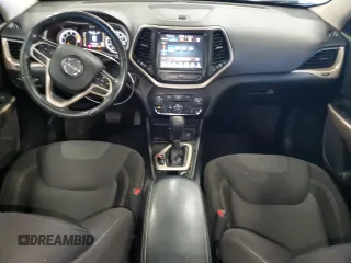 2017 Jeep Cherokee Latitude with VIN 1C4PJLCB7HW643173, listed as a Copart auction lot 62900685 with 108,531 mi miles and Salvage title. Bid and sale history available at DreamBid. Image 8.