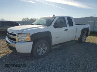 2010 Chevrolet Silverado 1500 LS with VIN 1GCSKREA5AZ245740, listed as a Copart auction lot 47038335 with 163,599 mi miles and Salvage Title. Bid and sale history available at DreamBid. Image 1.