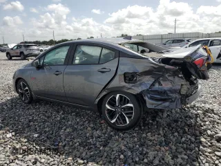 2023 Nissan Versa SR z VIN 3N1CN8FV9PL866652, wystawiony jako Copart lot #60714205 z przebiegiem 31 997 mil mil oraz Nie do naprawy • Non repairable. Historia ofert i sprzedaży dostępna na DreamBid. Obrazek 2.