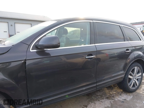 2013 Audi Q7 Premium Plus z VIN WA1LGAFE4DD011769, wystawiony jako IAAI lot #41340571 z przebiegiem 140 122 mil mil oraz . Historia ofert i sprzedaży dostępna na DreamBid. Obrazek 14.