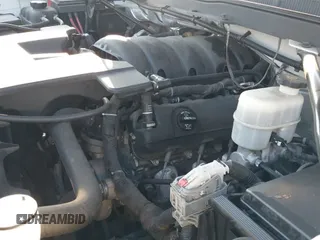 2014 Chevrolet Silverado 1500 LT z VIN 3GCUKREC0EG477856, wystawiony jako IAAI lot #43223789 z przebiegiem 212 142 mil mil oraz . Historia ofert i sprzedaży dostępna na DreamBid. Obrazek 20.