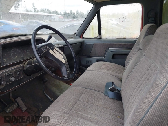 1990 Ford F-150 z VIN 1FTEF14N1LPA97317, wystawiony jako IAAI lot #42390606 z przebiegiem 88 109 mil mil oraz . Historia ofert i sprzedaży dostępna na DreamBid. Obrazek 5.