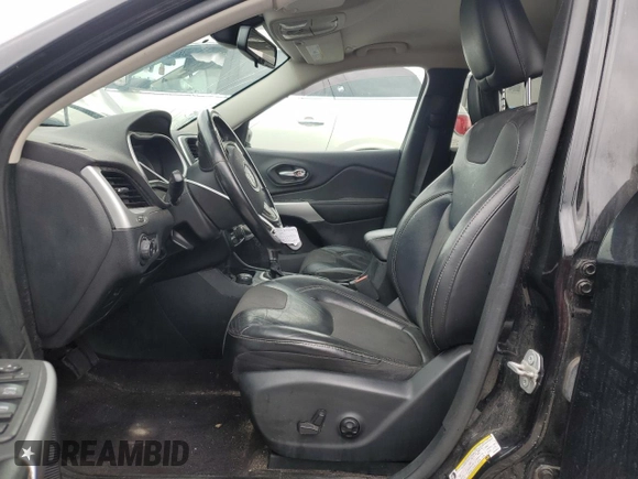 2018 Jeep Cherokee Latitude Plus with VIN 1C4PJMLX6JD618977, listed as a Copart auction lot 55198855 with 186,373 mi miles and Clean Title. Bid and sale history available at DreamBid. Image 7.