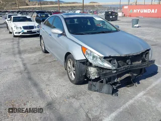 2011 Hyundai Sonata Limited z VIN 5NPEC4ACXBH175889, wystawiony jako IAAI lot #42387391 z przebiegiem 227 660 mil mil oraz . Historia ofert i sprzedaży dostępna na DreamBid. Obrazek 1.