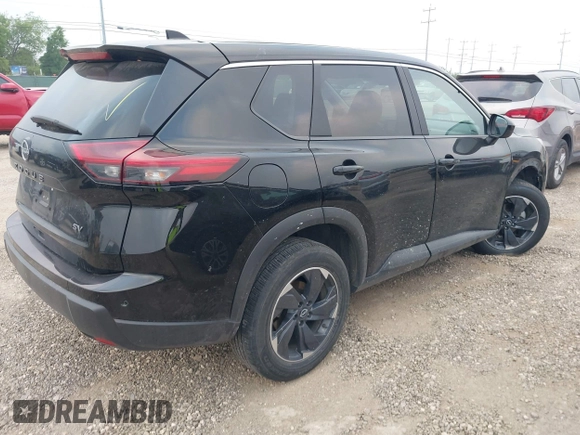 2024 Nissan Rogue SV z VIN 5N1BT3BA2RC694298, wystawiony jako IAAI lot #42300974 z przebiegiem 24 620 mil mil oraz . Historia ofert i sprzedaży dostępna na DreamBid. Obrazek 4.