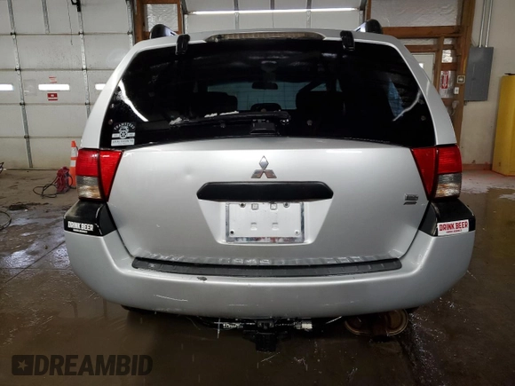 2005 Mitsubishi Endeavor LS with VIN 4A4MN21S55E064939, listed as a Copart auction lot 44689655 with 176,880 mi miles and Salvage Title. Bid and sale history available at carsss.com. Image 6.