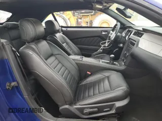 2014 Ford Mustang GT z VIN 1ZVBP8FF6E5330943, wystawiony jako Copart lot #82858274 z przebiegiem 50 701 mil mil oraz Szkoda całkowita • Salvage title. Historia ofert i sprzedaży dostępna na DreamBid. Obrazek 7.