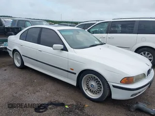2000 BMW 5 Series 528i z VIN WBADM6341YGU07316, wystawiony jako IAAI lot #42436386 z przebiegiem Nie podano mil oraz . Historia ofert i sprzedaży dostępna na DreamBid. Obrazek 1.