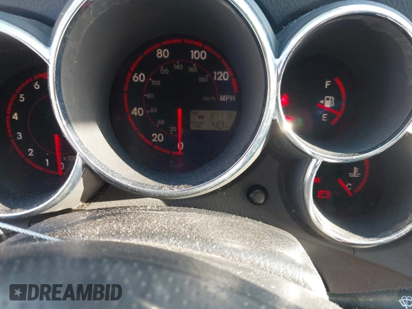 2004 Pontiac Vibe with VIN 5Y2SL62854Z422305, listed as a IAAI auction lot 41773944 with 37,376 mi miles. Bid and sale history available at carsss.com. Image 7.