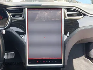 2017 Tesla Model S 100D z VIN 5YJSA1E20HF208771, wystawiony jako IAAI lot #42111317 z przebiegiem 81 919 mil mil oraz . Historia ofert i sprzedaży dostępna na DreamBid. Obrazek 19.