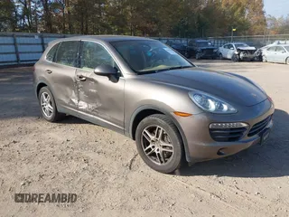 2013 Porsche Cayenne S с VIN WP1AB2A24DLA84045, выставлен на аукционе IAAI как лот 40693026 с пробегом 118 707 миль миль и . История ставок и продаж доступна на DreamBid. Изображение 1.