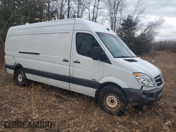2011 Mercedes-Benz Sprinter with VIN WD3PE8CB5B5607460, listed as a Copart auction lot 46278815 with 251,222 mi miles and Clean Title. Bid and sale history available at carsss.com. Image 4.