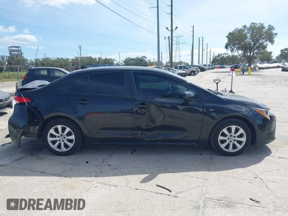 2020 Toyota Corolla LE with VIN 5YFEPRAE0LP087506, listed as a IAAI auction lot 40783575 with 101,212 mi miles. Bid and sale history available at carsss.com. Image 13.
