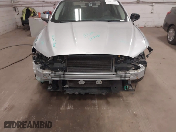 2018 Ford Fusion S with VIN 3FA6P0G71JR226550, listed as a IAAI auction lot 41811203 with 72,245 mi miles. Bid and sale history available at carsss.com. Image 17.