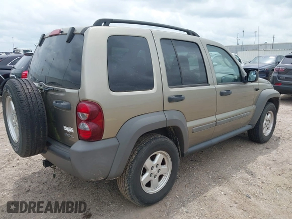 2007 Jeep Liberty Sport with VIN 1J8GL48K87W668941, listed as a IAAI auction lot 42118751 with 194,411 mi miles. Bid and sale history available at carsss.com. Image 4.