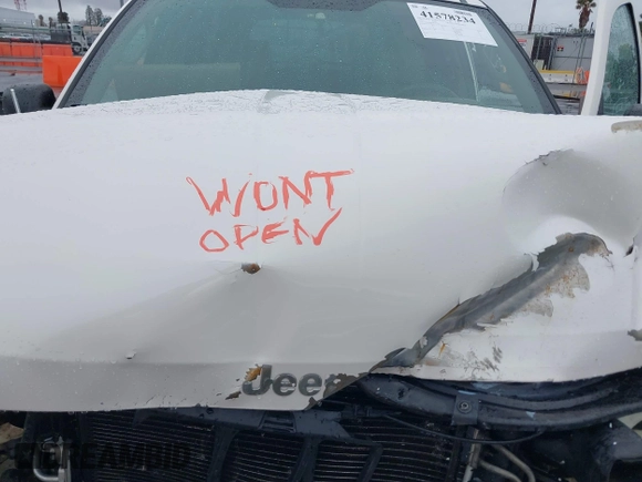 2004 Jeep Grand Cherokee Limited with VIN 1J4GW58S24C417604, listed as a IAAI auction lot 41578234 with Not provided miles and . Bid and sale history available at DreamBid. Image 10.