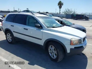 2006 Volvo XC90 2.5L Turbo with VIN YV4CZ592761264675, listed as a IAAI auction lot 41955213 with 123,348 mi miles. Bid and sale history available at carsss.com. Image 1.