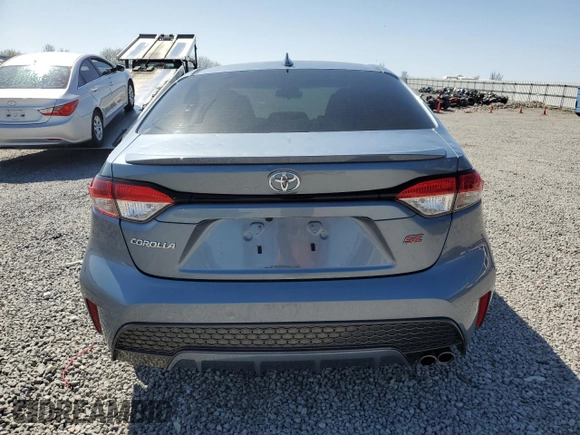 2020 Toyota Corolla SE with VIN 5YFS4RCE4LP042156, listed as a Copart auction lot 52224035 with 27,504 mi miles and Salvage Title. Bid and sale history available at carsss.com. Image 6.