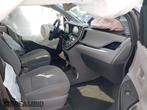 2018 Toyota Sienna with VIN 5TDZZ3DC9JS942579, listed as a IAAI auction lot 41720834 with 132,231 mi miles and . Bid and sale history available at DreamBid. Image 5.