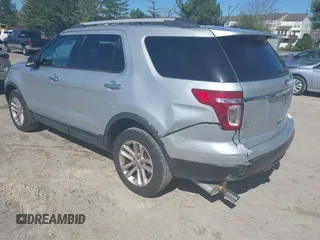2015 Ford Explorer XLT with VIN 1FM5K8D83FGA37831, listed as a IAAI auction lot 41998146 with 121,678 mi miles and . Bid and sale history available at carsss.com. Image 3.