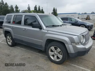 2017 Jeep Patriot High Altitude with VIN 1C4NJPFA0HD209237, listed as a Copart auction lot 54102785 with 184,433 mi miles and Clean Title. Bid and sale history available at carsss.com. Image 4.