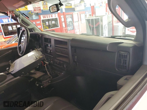 2016 Chevrolet Express Cargo with VIN 1GCWGAFF3G1224195, listed as a IAAI auction lot 42819269 with 87,490 mi miles and . Bid and sale history available at DreamBid. Image 32.