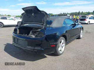 2013 Ford Mustang V6 с VIN 1ZVBP8EM9D5246601, выставлен на аукционе IAAI как лот 42239109 с пробегом 116 780 миль миль и . История ставок и продаж доступна на DreamBid. Изображение 4.