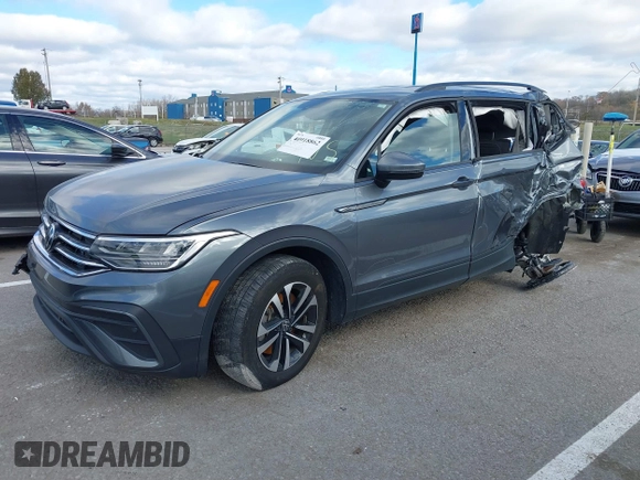 2023 Volkswagen Tiguan S with VIN 3VVRB7AXXPM033845, listed as a IAAI auction lot 40918862 with 38,122 mi miles and . Bid and sale history available at DreamBid. Image 21.