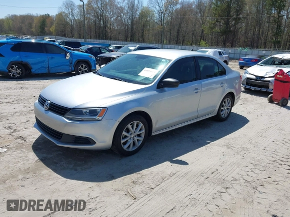 2012 Volkswagen Jetta Sedan SE w/Convenience with VIN 3VWDX7AJXCM424510, listed as a IAAI auction lot 41851124 with 155,532 mi miles. Bid and sale history available at carsss.com. Image 2.