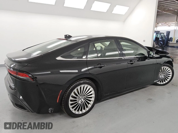2021 Toyota Mirai XLE with VIN JTDAAAAA1MA002130, listed as a Copart auction lot 52319235 with 34,438 mi miles and Salvage title. Bid and sale history available at DreamBid. Image 3.