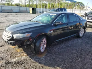 2013 Ford Taurus SEL z VIN 1FAHP2H84DG154587, wystawiony jako Copart lot #52321815 z przebiegiem 132 478 mil mil oraz Szkody całkowita. Historia ofert i sprzedaży dostępna na DreamBid. Obrazek 1.