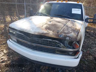 1989 GMC Sierra 1500 with VIN 2GTHC39N1K1566184, listed as a IAAI auction lot 41816485 with 139,556 mi miles and . Bid and sale history available at DreamBid. Image 6.