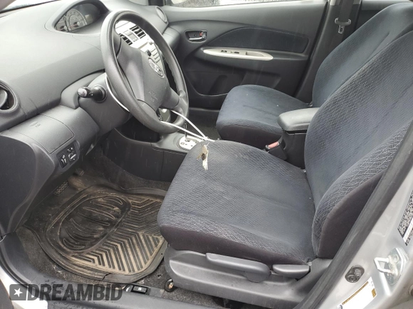 2008 Toyota Yaris with VIN JTDBT923981204412, listed as a Copart auction lot 60044655 with 194,098 mi miles and Clean title. Bid and sale history available at DreamBid. Image 7.