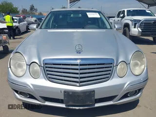 2009 Mercedes-Benz E-Class Luxury 3.5L with VIN WDBUF56X99B439005, listed as a IAAI auction lot 41998193 with 186,204 mi miles. Bid and sale history available at carsss.com. Image 6.