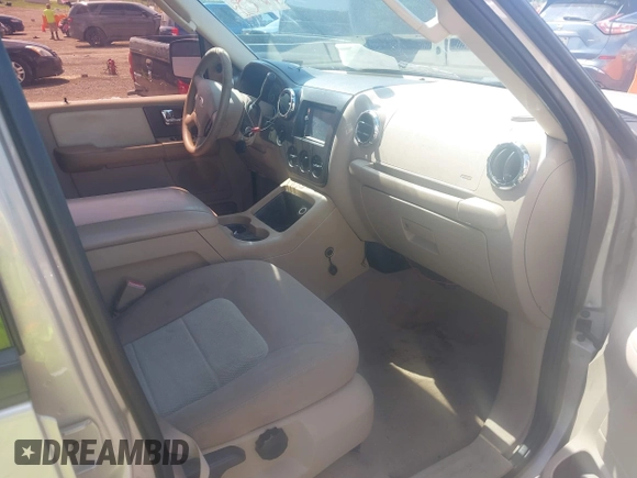 2005 Ford Expedition Special Service with VIN 1FMPU16515LA92006, listed as a IAAI auction lot 42707230 with 187,411 mi miles and . Bid and sale history available at DreamBid. Image 5.