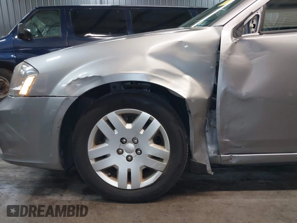 2014 Dodge Avenger SE with VIN 1C3CDZAB5EN228953, listed as a IAAI auction lot 41898027 with 33,731 mi miles. Bid and sale history available at carsss.com. Image 19.