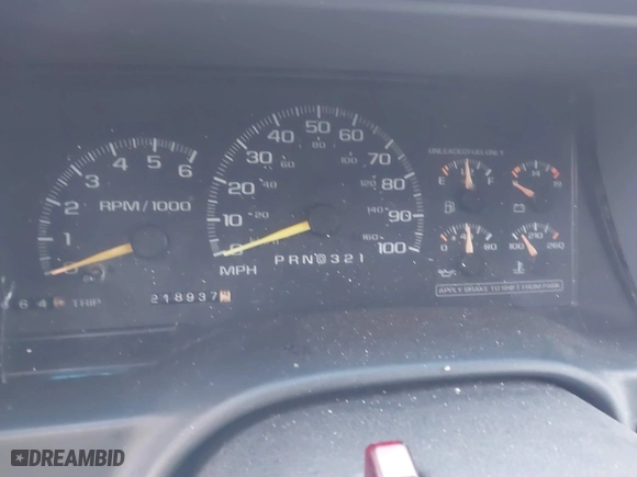 1997 Chevrolet Tahoe with VIN 1GNEK13R0VJ351919, listed as a IAAI auction lot 41028840 with 218,937 mi miles. Bid and sale history available at carsss.com. Image 7.