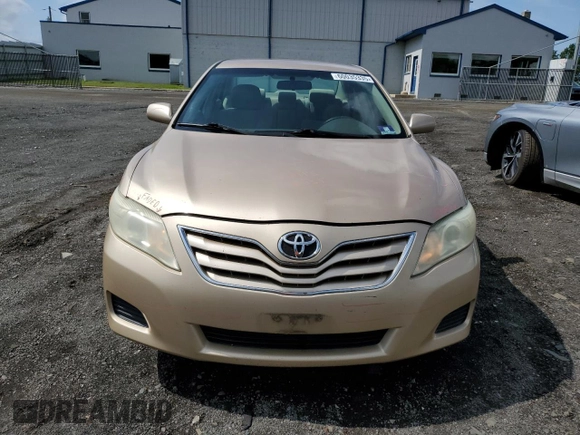 2010 Toyota Camry z VIN 4T1BF3EK7AU541572, wystawiony jako Copart lot #60035335 z przebiegiem 171 041 mil mil oraz Szkoda całkowita • Salvage title. Historia ofert i sprzedaży dostępna na DreamBid. Obrazek 5.
